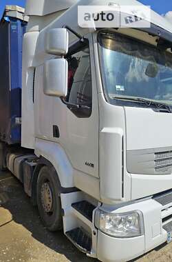 Тягач Renault Premium 2013 в Чернівцях