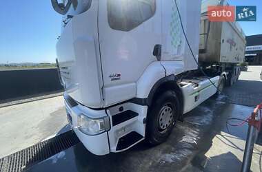 Тягач Renault Premium 2012 в 