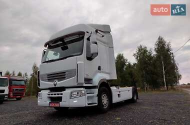 Тягач Renault Premium 2012 в 