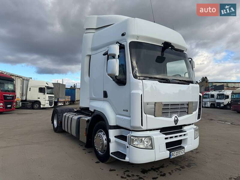 Тягач Renault Premium 2010 в Луцьку