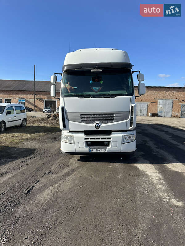 Тягач Renault Premium 2012 в Ставище