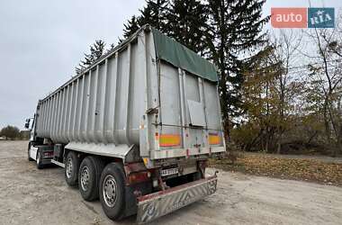 Тягач Renault Premium 2010 в 