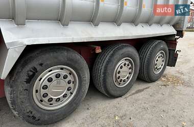 Тягач Renault Premium 2010 в 