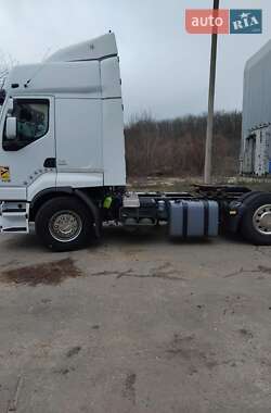 Тягач Renault Premium 2006 в Умані