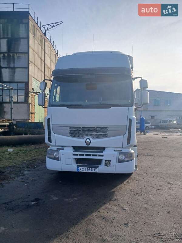 Тягач Renault Premium 2010 в Луцке