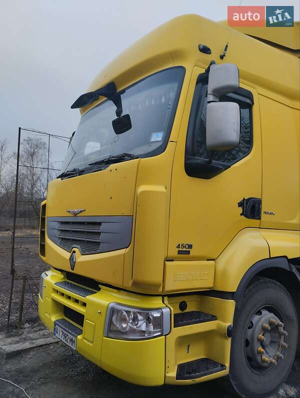 Тягач Renault Premium 2007 в Новой Басане