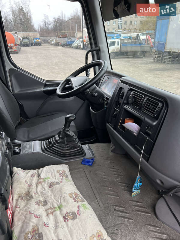 Бензовоз Renault Premium 2004 в Днепре