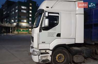 Тягач Renault Premium 2005 в 