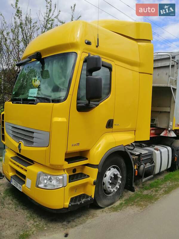 Тягач Renault Premium 2013 в 