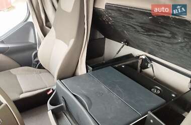 Тягач Renault Premium 2012 в 