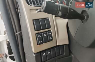 Тягач Renault Premium 2012 в 