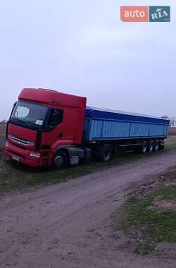 Зерновоз Renault Premium 2004 в 