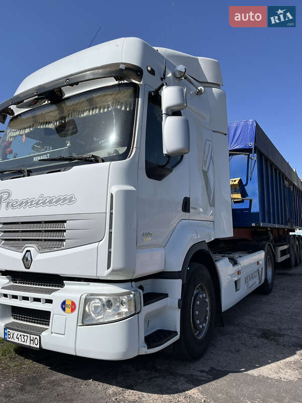 Тягач Renault Premium 2010 в 