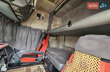 Тягач Renault Premium 2001 в 