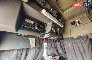 Тягач Renault Premium 2001 в 