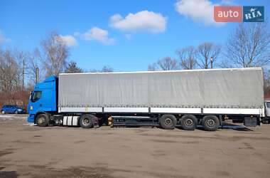 Тягач Renault Premium 2009 в 