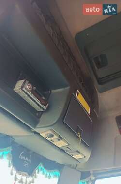 Тягач Renault Premium 1999 в 