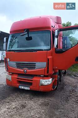 Тягач Renault Premium 2010 в Кореці