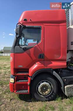 Тягач Renault Premium 2005 в 