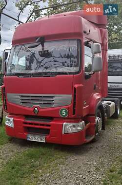 Тягач Renault Premium 2011 в Тячеве