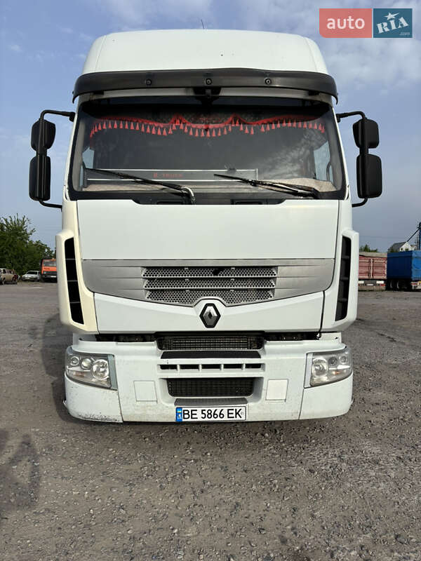 Зерновоз Renault Premium 2011 в 