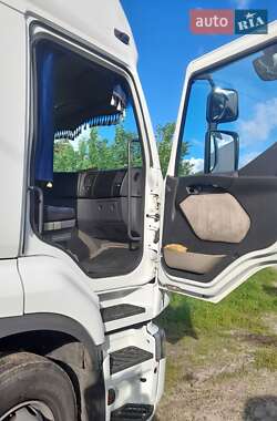 Тягач Renault Premium 2006 в 