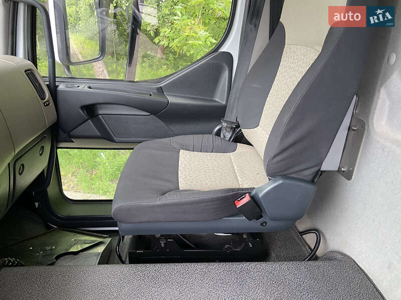 Цистерна Renault Premium 2013 в Тернополі