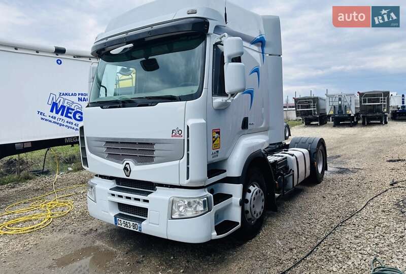 Тягач Renault Premium 2013 в 