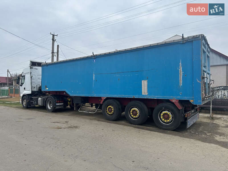 Тягач Renault Premium 2006 в Болграде