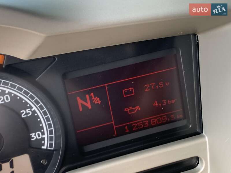 Тягач Renault Premium 2009 в Киеве