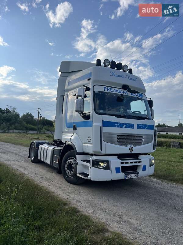 Тягач Renault Premium 2008 в Львове