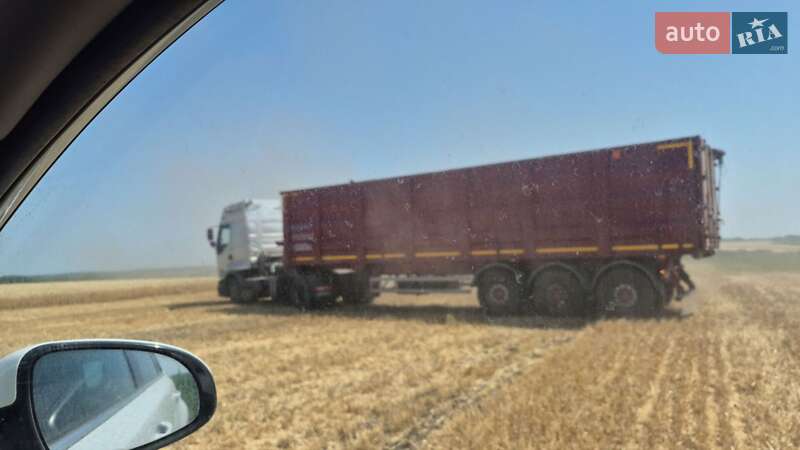 Зерновоз Renault Premium 2005 в Зенькове