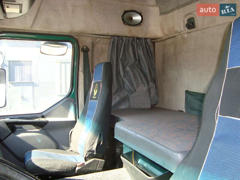 Рефрижератор Renault Premium 2002 в Днепре