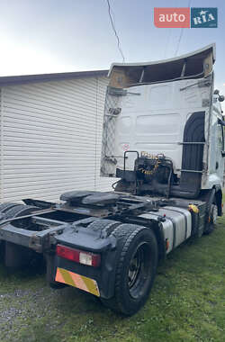 Тягач Renault Premium 2011 в 