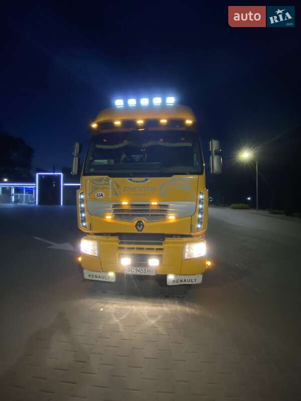 Тягач Renault Premium 2008 в Маневичах
