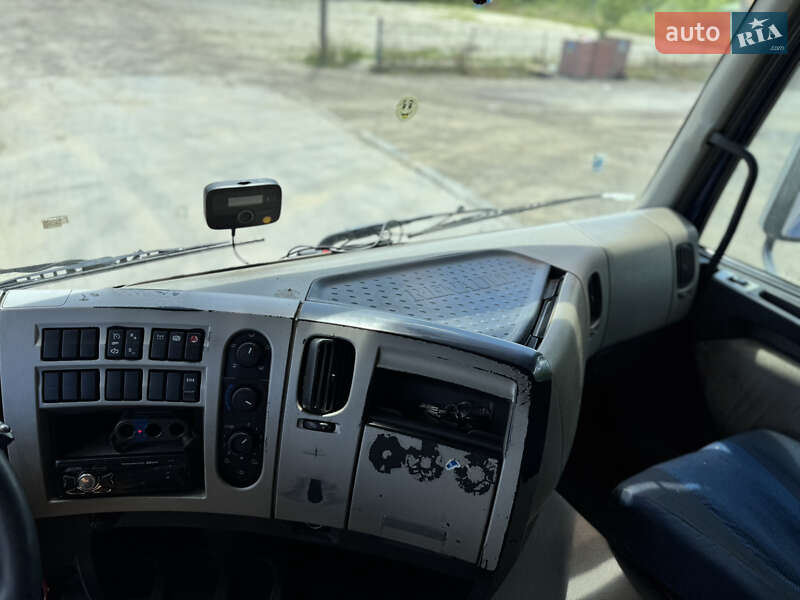 Тягач Renault Premium 2008 в Долине