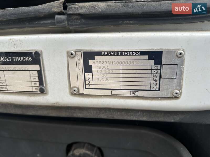 Для перевезення тварин Renault Premium 2013 в Львові