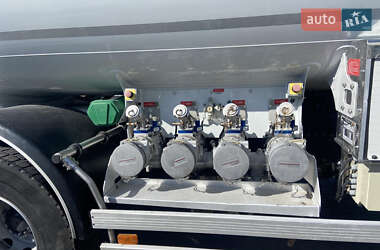 Бензовоз Renault Premium 2013 в 