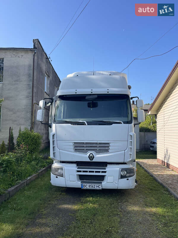 Тягач Renault Premium 2011 в 