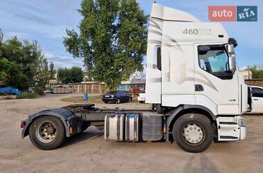 Тягач Renault Premium 2011 в 