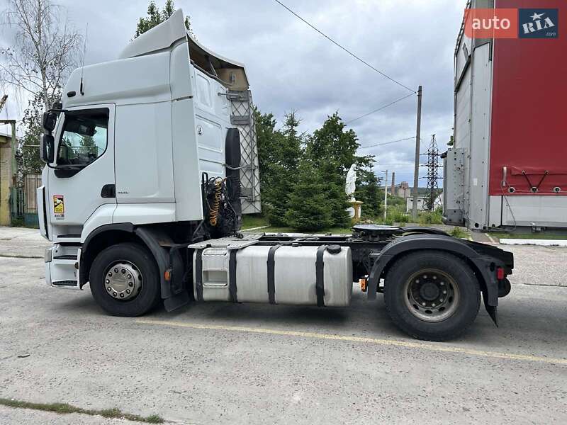 Тягач Renault Premium 2013 в Яворове