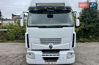 Тягач Renault Premium 2012 в  фото 2 Тягач Renault Premium 2012 в