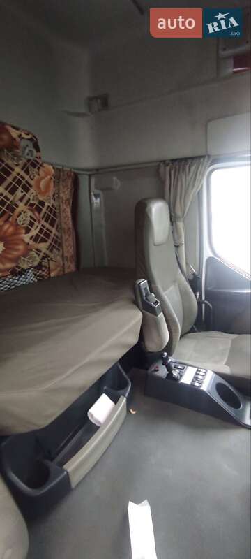 Тягач Renault Premium 2010 в Харкові