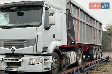 Тягач Renault Premium 2011 в 