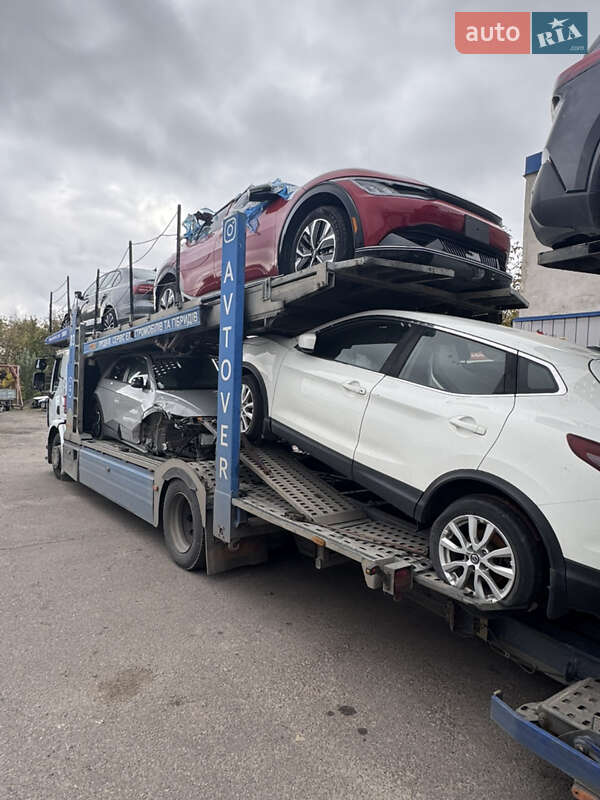 Автовоз Renault Premium 2008 в Ровно