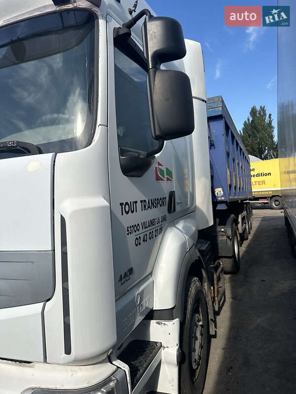 Тягач Renault Premium 2005 в Дніпрі
