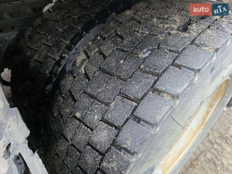 Контейнеровоз Renault Premium 2011 в Жашківу