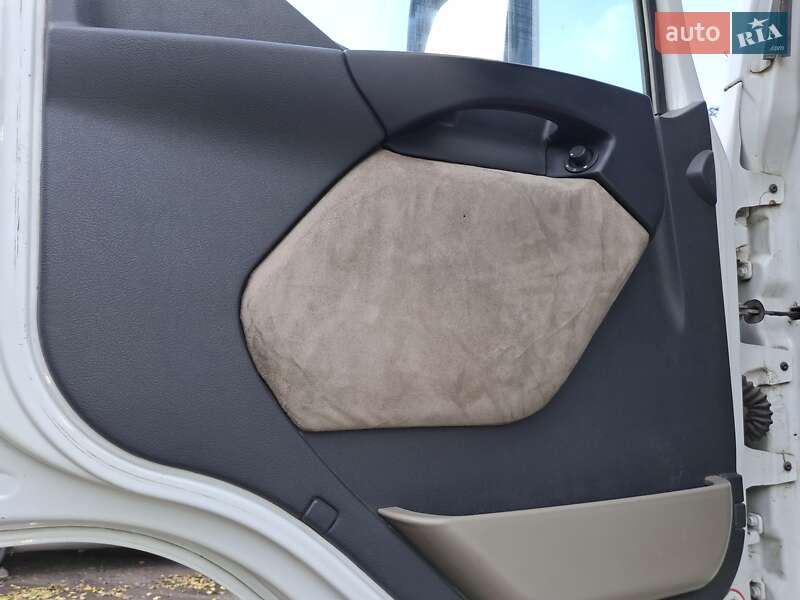 Тягач Renault Premium 2011 в Дніпрі