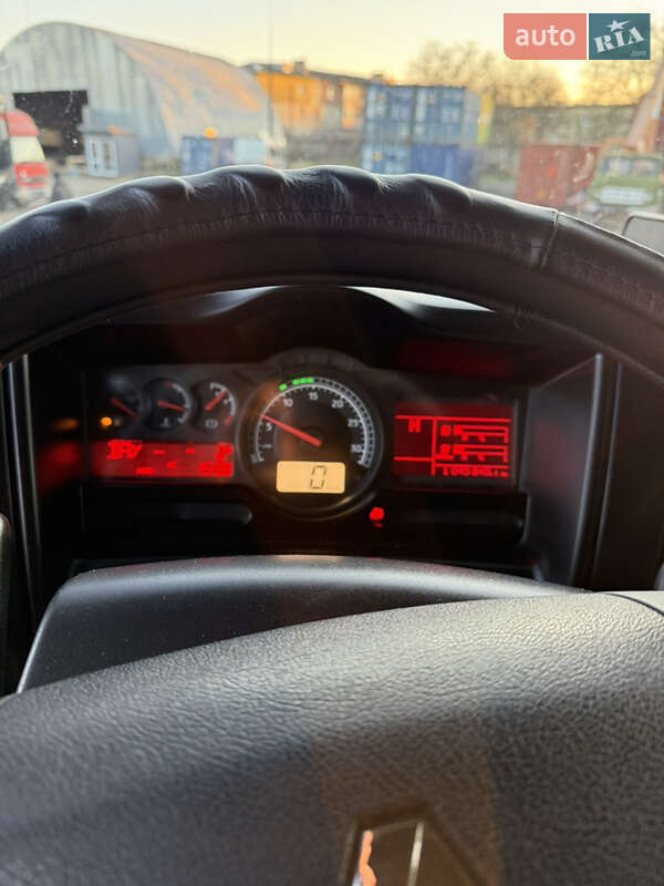 Тягач Renault Premium 2012 в Рівному