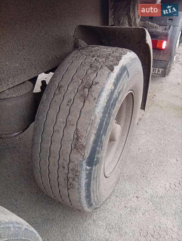 Самосвал Renault Premium 1999 в Кривом Роге